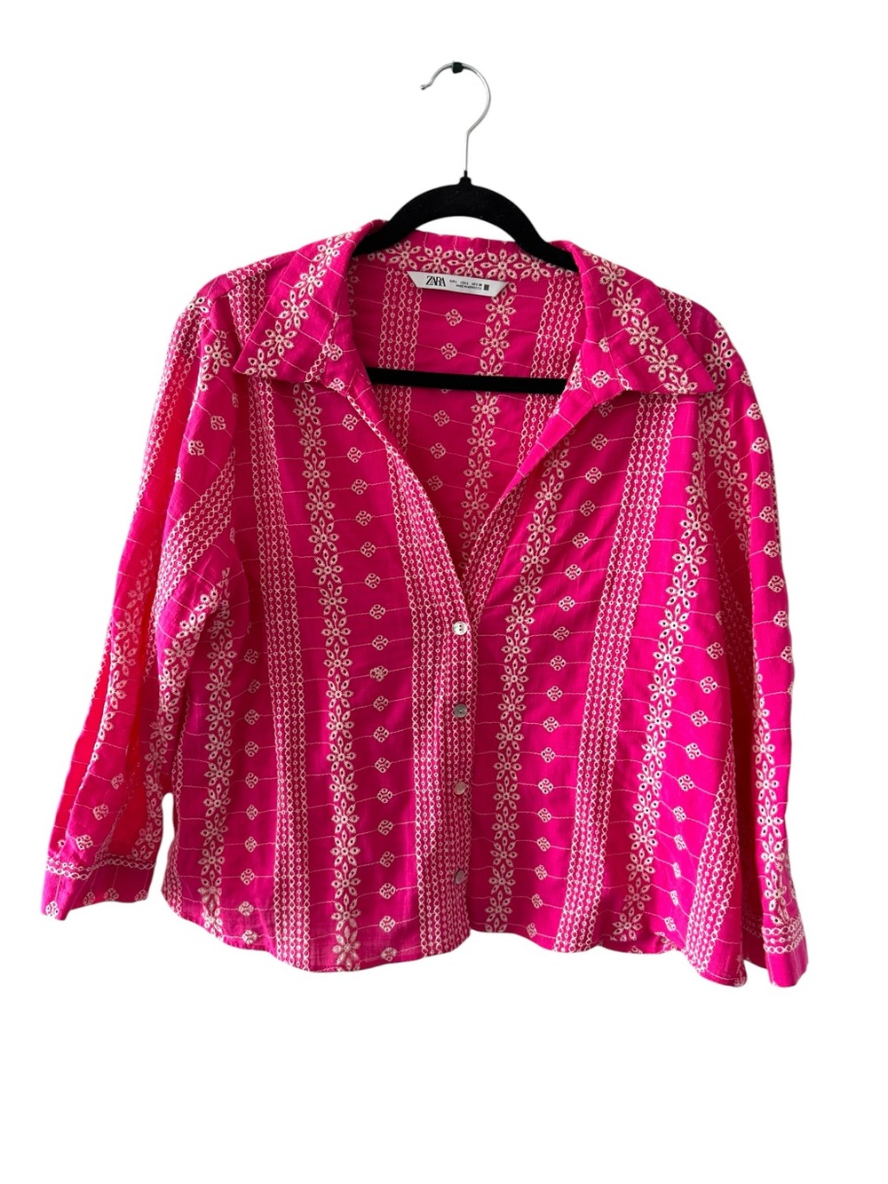 ZARA  EMBROIDERED EYELET BUTTON DOWN PINK WHITE SZ LARGE